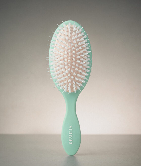 Remilia Vegan Lush Brush (Ocean Color)