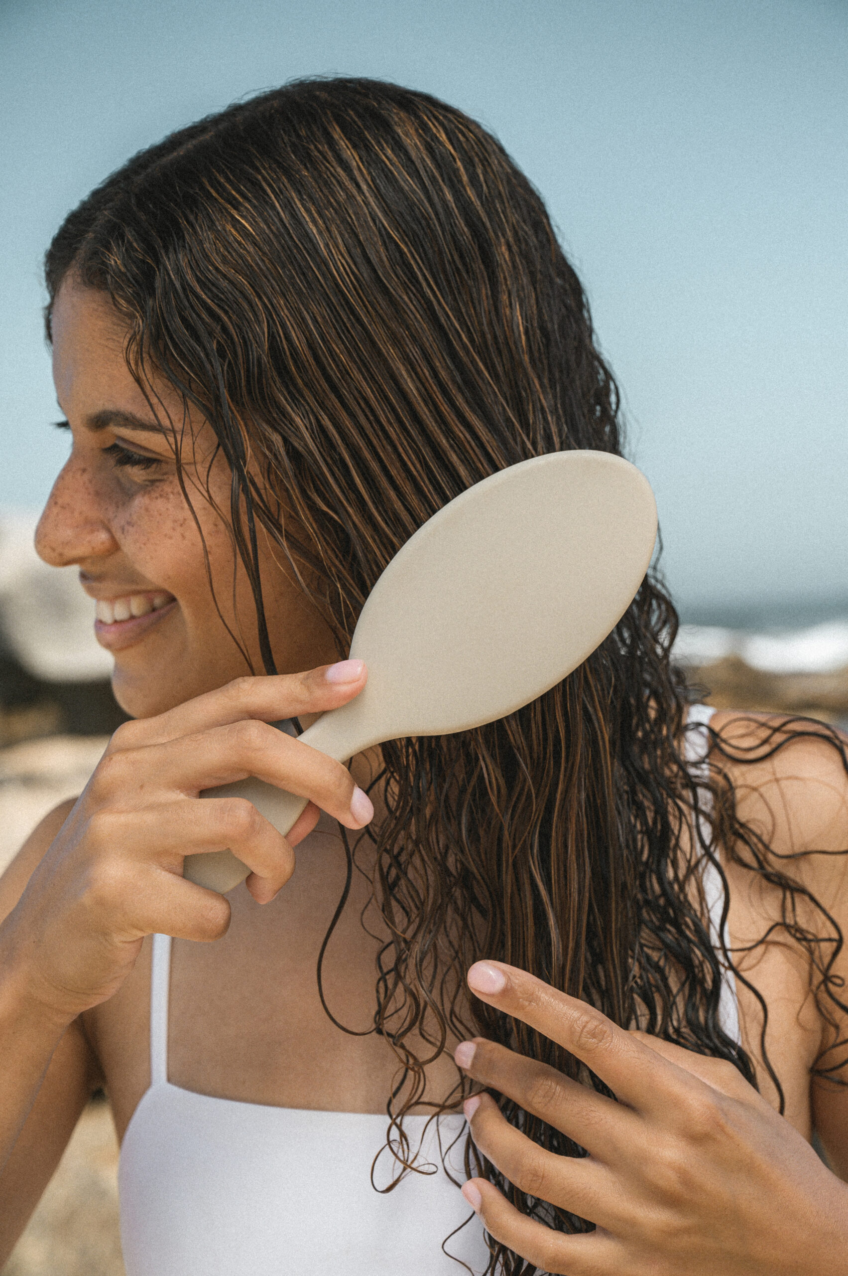 Remilia Vegan Lush Brush (Sand Color) - Image 2